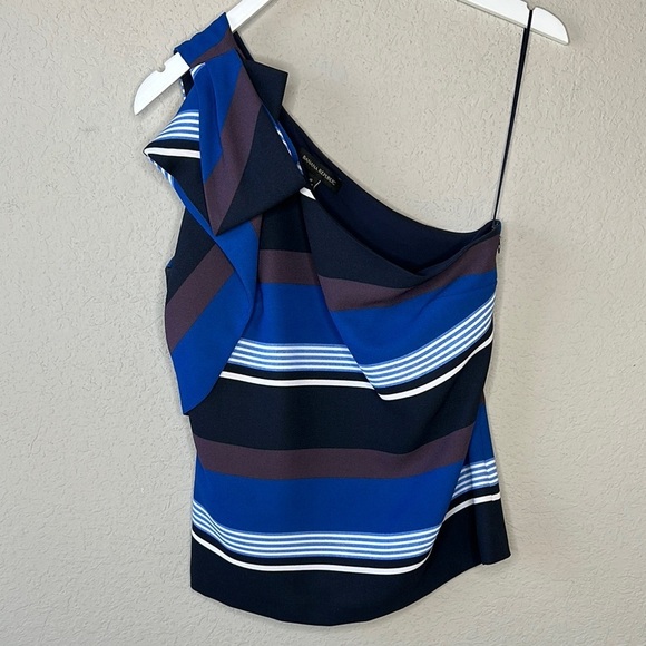 Banana Republic One Shoulder Bow Detail Striped Side Zip Top Size 6 - Picture 2 of 11